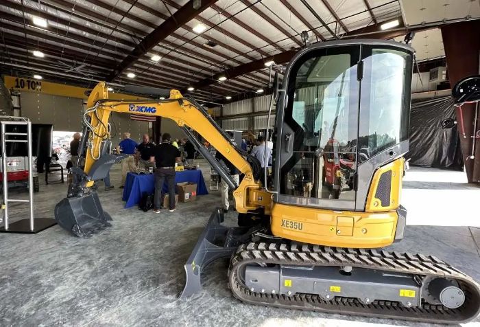 cc90bb6b225d44c6a26e443a4a22a89e