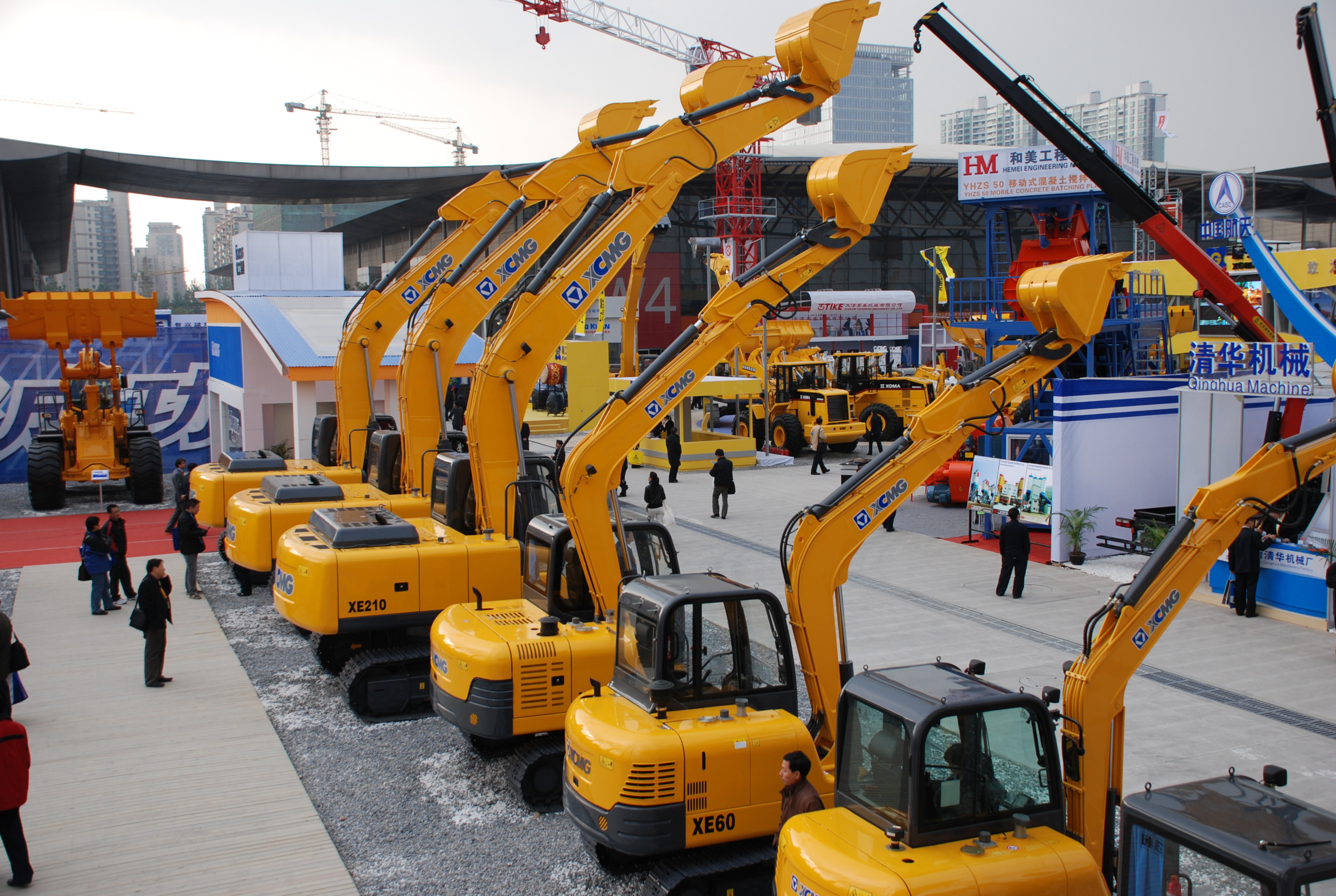 优德88与凯雷投资集团揭晓联合声明终止相助，，，自力举行重组；；是年，，，优德88与卡特彼勒终止相助，，，独资成立徐州优德88挖掘机械有限公司