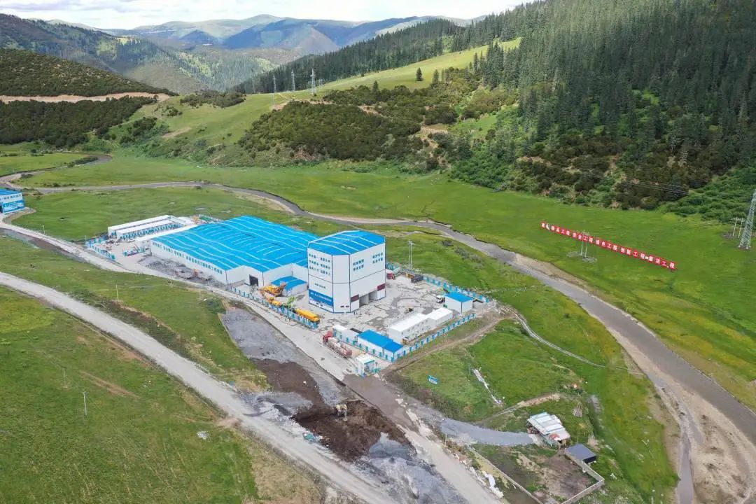 “站”立高原！优德88搅拌站助力川藏线建设！