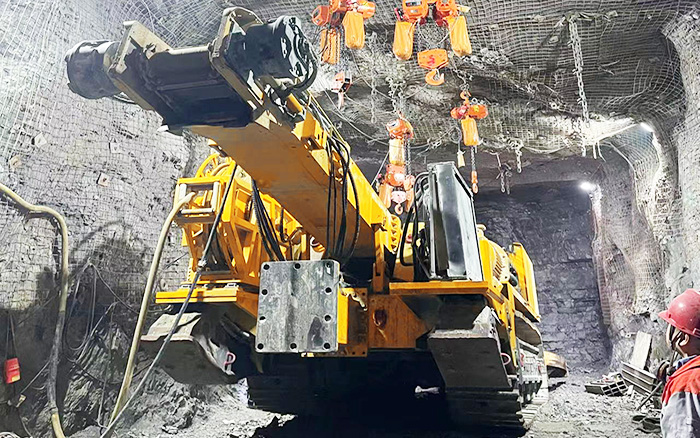 掘进磷矿！优德88XTR7/360掘进机点磷成金