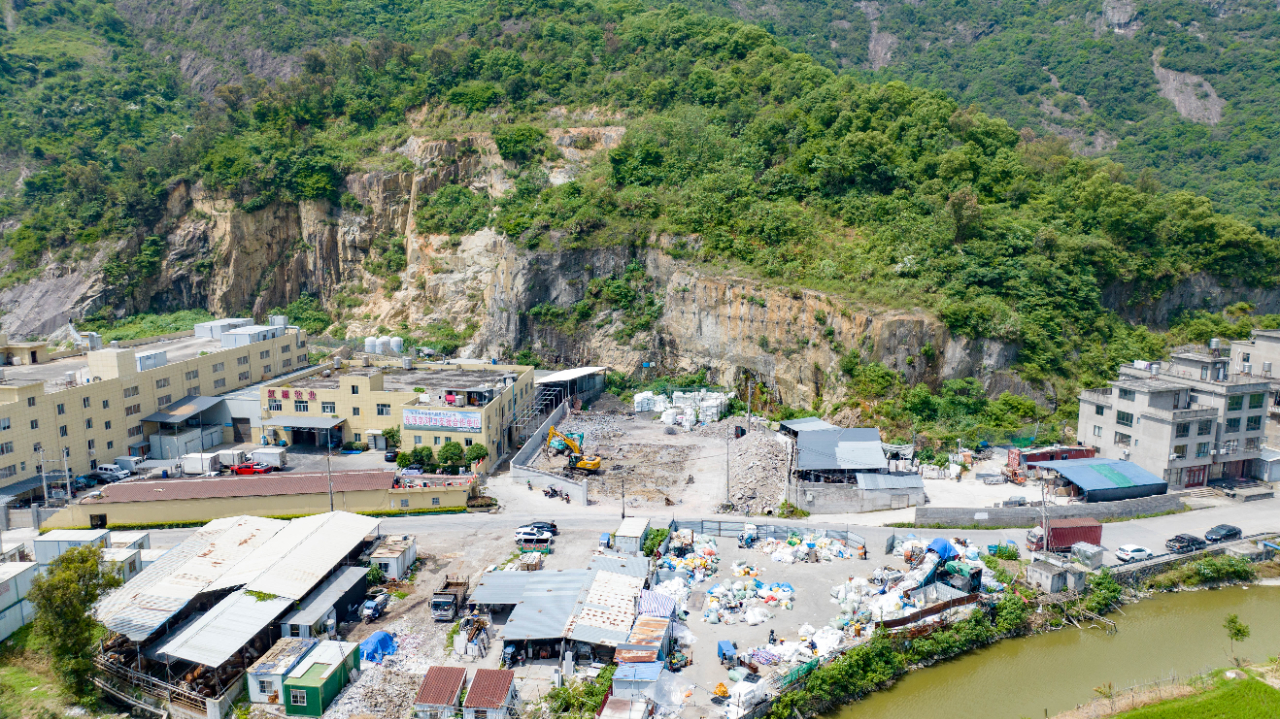 e57cf17aa79b407ba5ce8c4456eb1d54