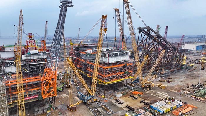 【全球之履】总重37000吨！！！优德88履带兄弟团助力大型深水导管架建设