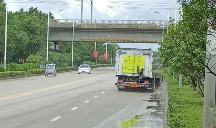 e73e323e8aea418e883bacfa73b5cc59