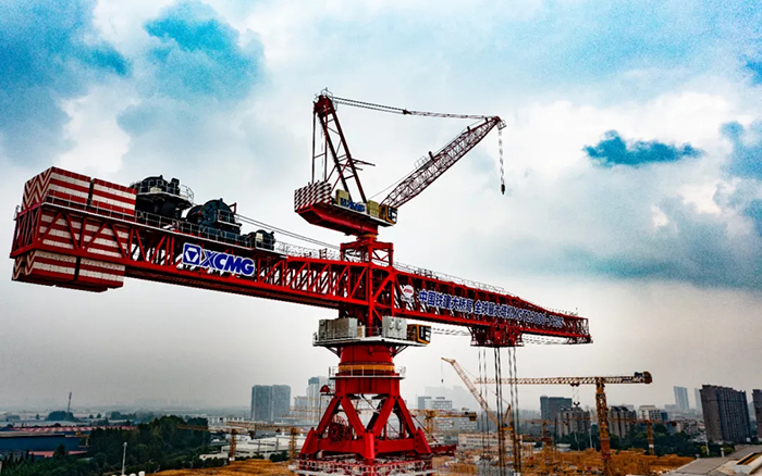 23000吨米！！优德88“全球最大塔机”下线交付！！