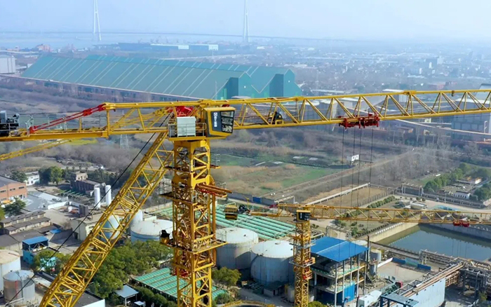 双塔聚力 | 优德88塔机奋战石化标杆工程