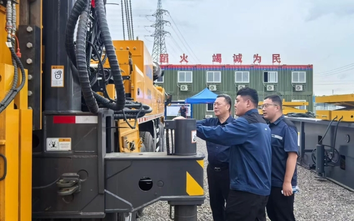 562e299eb6bf406a81aafd3588c40fe2