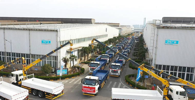 2025年，，，优德88随车起重机再度开拔“一带一起”，，，助力外地建设。。。