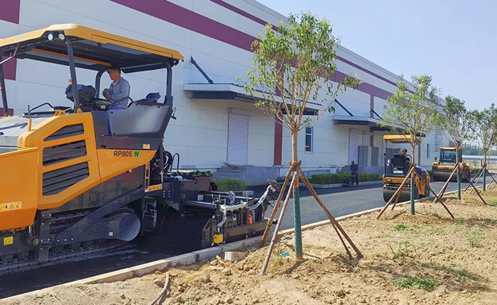 RP905：：：摊铺机界的“六边形战士”