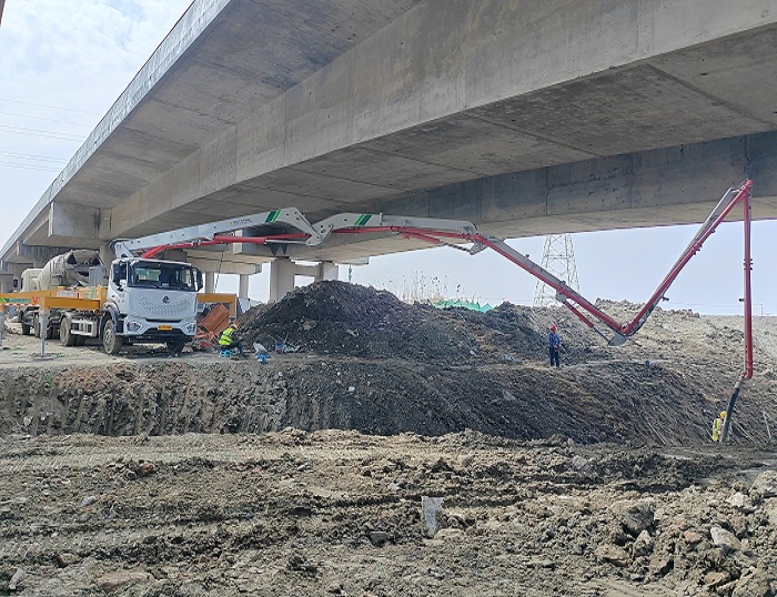 轻灵稳省。！！！优德8833米泵车领航新城镇基建