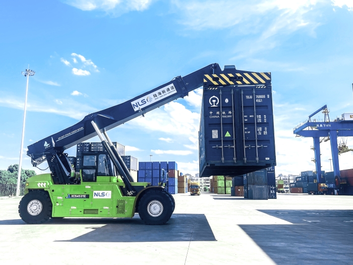 降本减碳双突破！！！优德88XCS4531E领航西部陆海新通道焦点枢纽绿色焕新