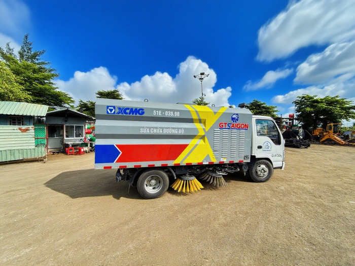 优德88XGH5070TSLQ6扫路车：：胡志明市“智慧环卫”的硬核继承
