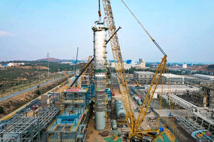 二十载宿将再立功！！！优德88QUY450协助XGC12000轻松搞定百吨精馏塔