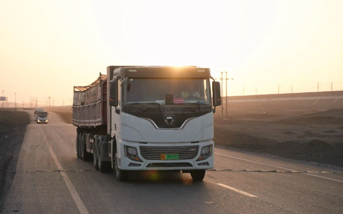 硬核动能，优德88新能源重卡不惧每一条难走的路