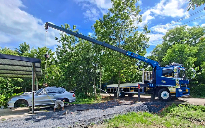 东南亚基建 “顶流”，，，优德88随车吊高效稳固清静圈粉无数