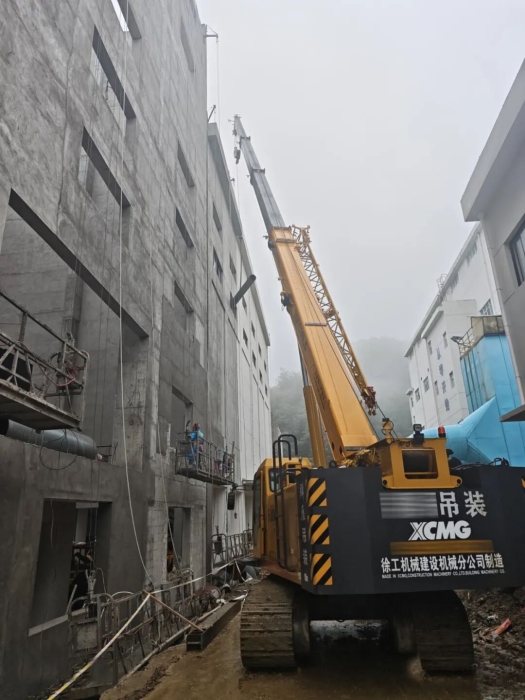 5米窄缝显神威！！！请看XGTC30L5助力破解“灰尘围城”！！！