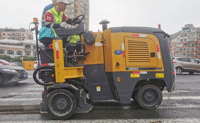 优德88XM505市政蹊径铣刨施工：：：杭州城市蹊径焕新升级的高效之选