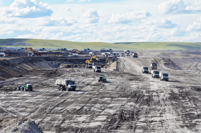 突破万万方！！！无人电动矿卡界说矿山新时代！！！