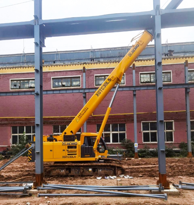 擎臂破泥泞，，，稳力定乾坤！！！XGTC30L5攻坚泥沼钢结构吊装