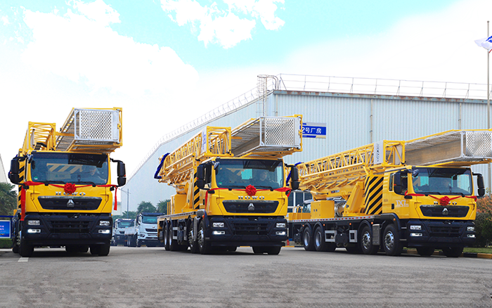 适用为王，，，破解路桥检测难题！！ 优德88桥梁检测车批量启程西部