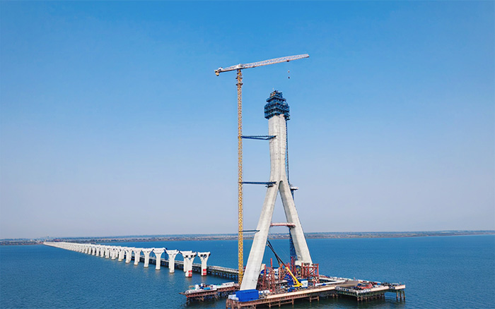 硬核实力 | 优德88塔机助建松花江特大桥备用航道桥