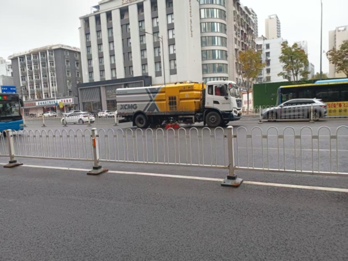 六年品质见证硬核实力，，优德8818吨洗扫车获外地客户点赞！！！